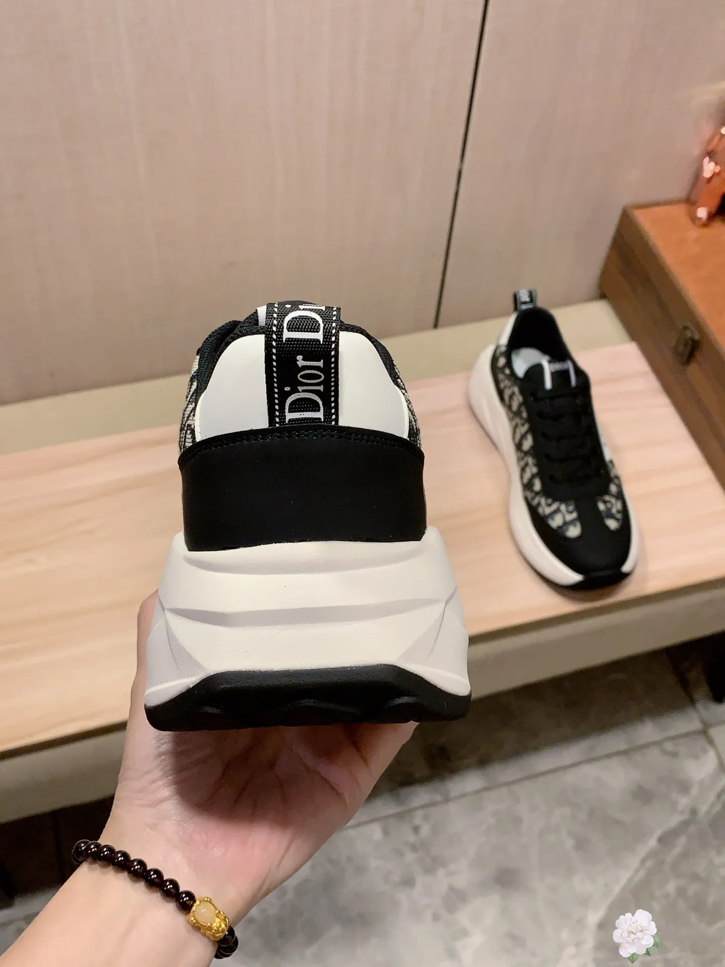 Men's Men's Shoes💰460💰💰🎩🎩[Lightning][Lightning] "Dior DIOR*" The latest and most popular casual shoes, top brand [seduce] luxury~purchase, top~quality. [Strong] The upper is made of imported breathable cowhide with material ➕ breathable sheepskin feet (•) and fine workmanship. The original stylish and stylish soft rubber wear-resistant and non-slip outsole is light and comfortable on the feet. The real thing looks better when photographed. 305: code: 38-44, 2️⃣ colors selected